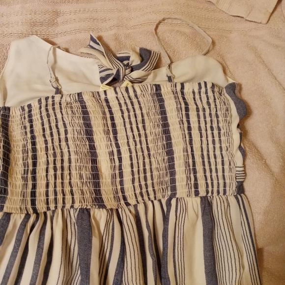 Jumpsuit or romper - Picture 3 of 3